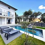 Villa Sembenini Loft
